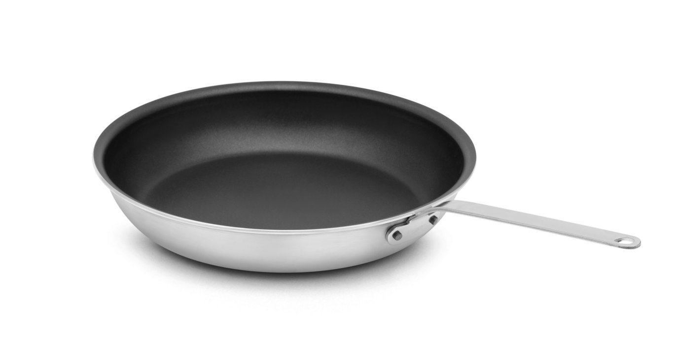 14-inch Wear-Ever® aluminum fry pan with SteelCoat x3™ nonstick coating and plated handle