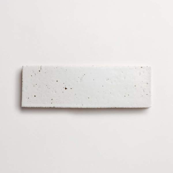clé guild: new california | cigar | gloss | dogwood | sample 