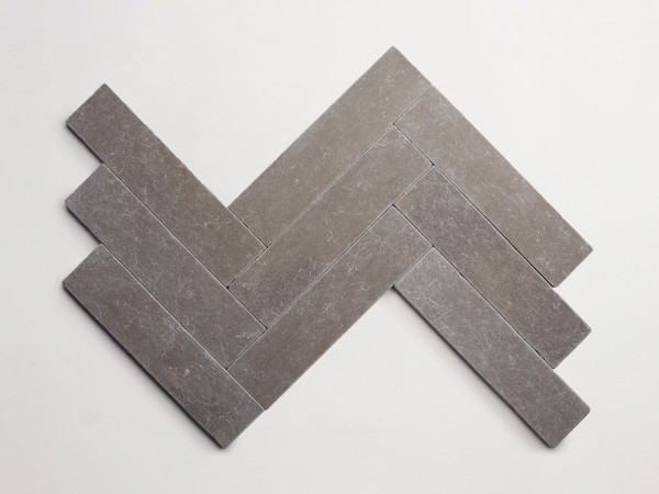 lapidary: girata | blade | cashmere grey | tumbled 