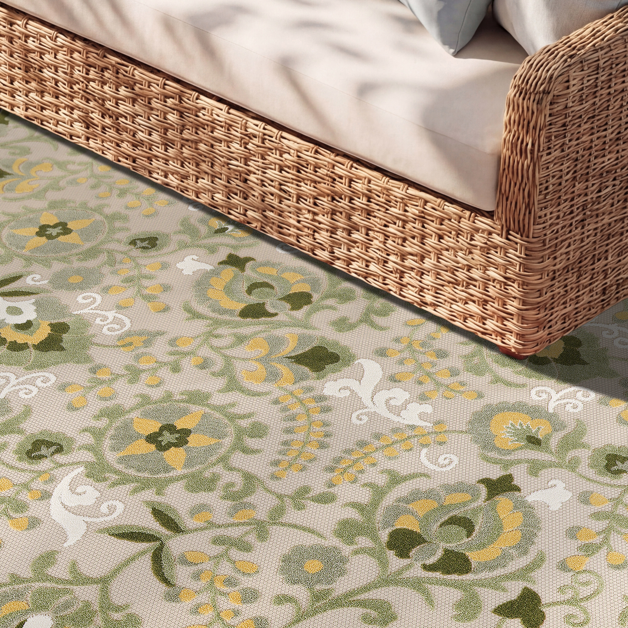 Nourison Aloha 7'10" x 10'6" Ivory Green Outdoor Rug
