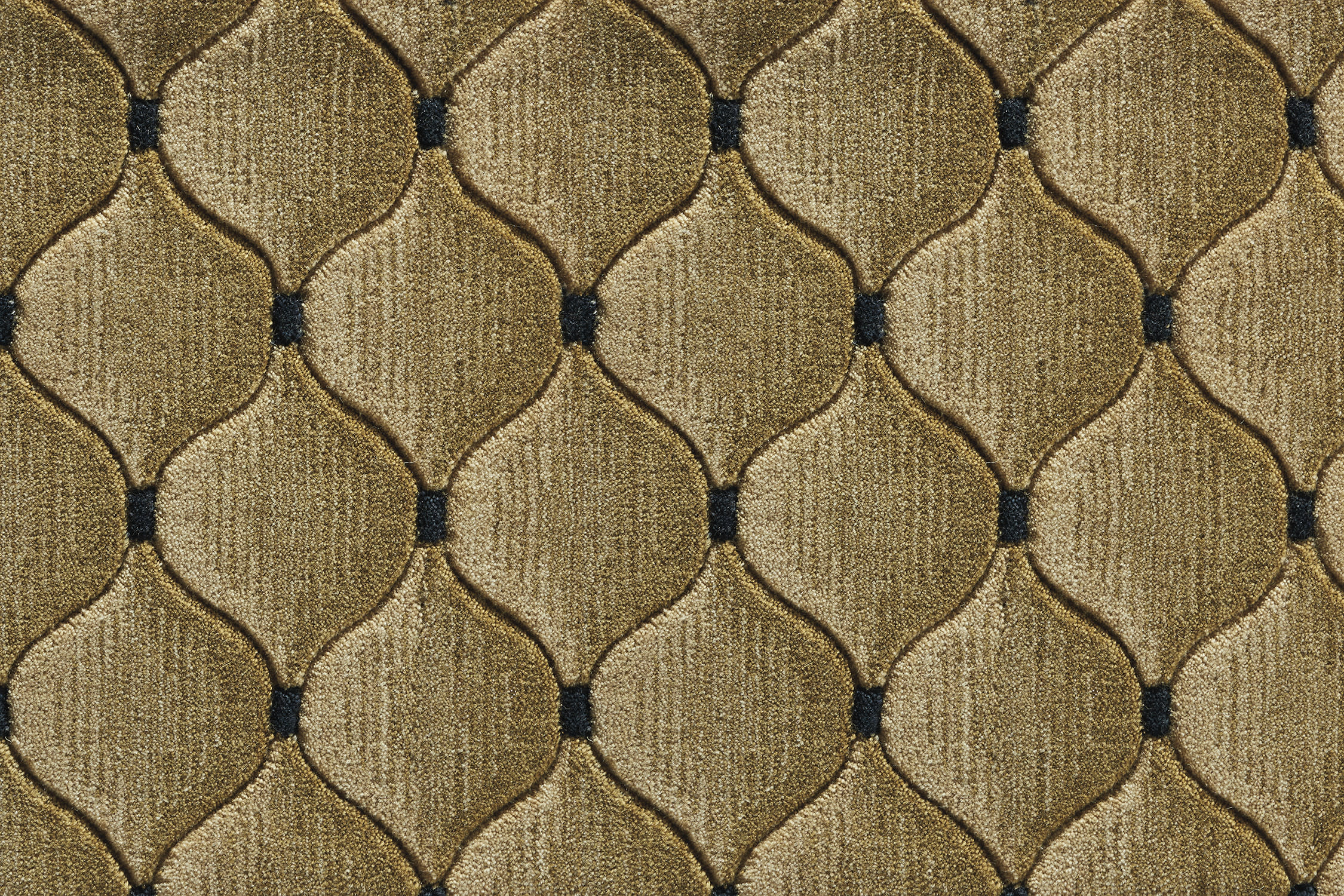 COSMOPOLITAN SHADOWLURE C26F BEIGE BROADLOOM