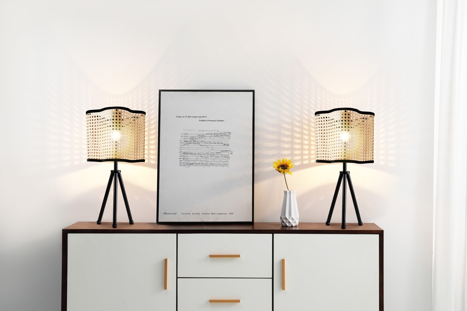 Gal Table Lamp — installation 1
