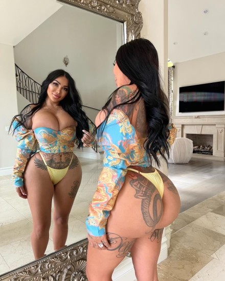 Girls of Social Media - @brittanya187