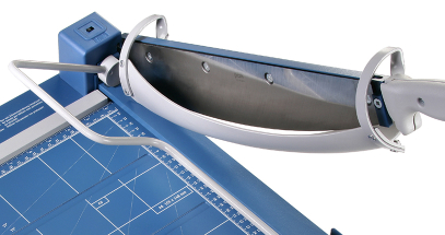 The rotating guard provides extra safety around the blade.