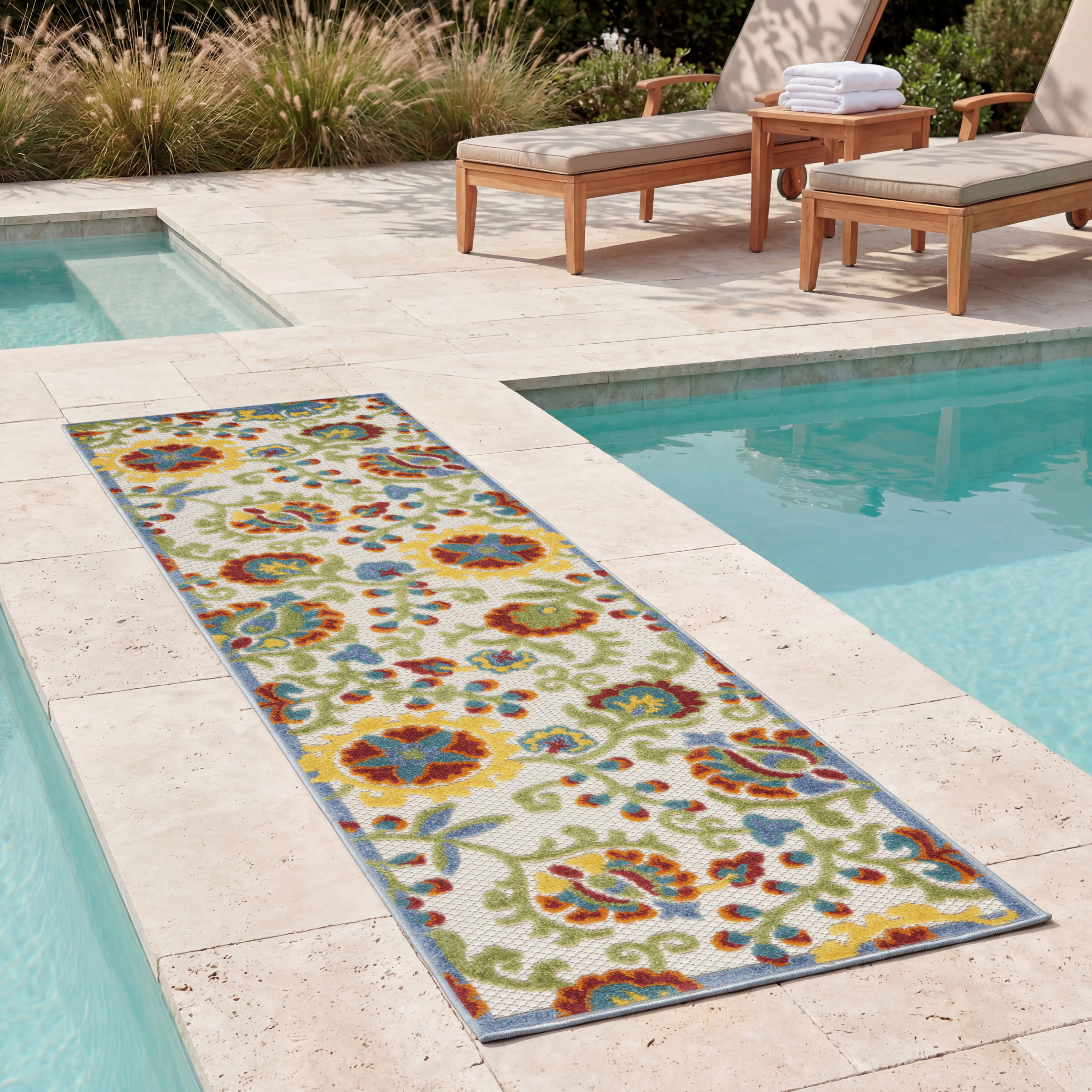 Nourison Aloha 2'3" x 8' Ivory Multicolor Farmhouse Rug