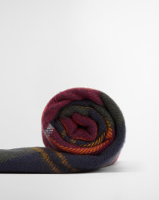Set regalo con berretto Swinton e sciarpa Galingale Winterberry Tartan