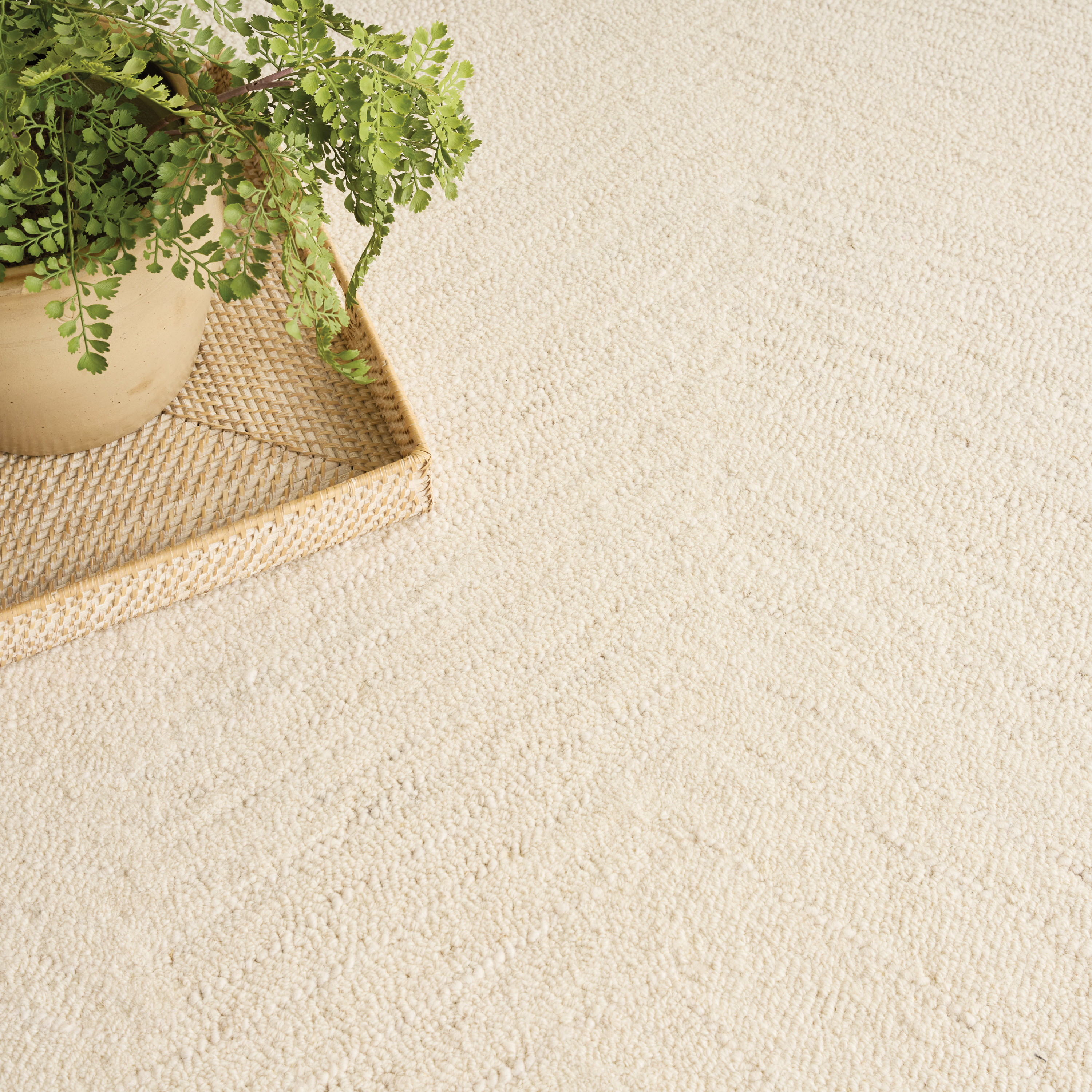 DKNY Pure Angles 5'3" x 7'3" Ivory Modern Indoor Rug
