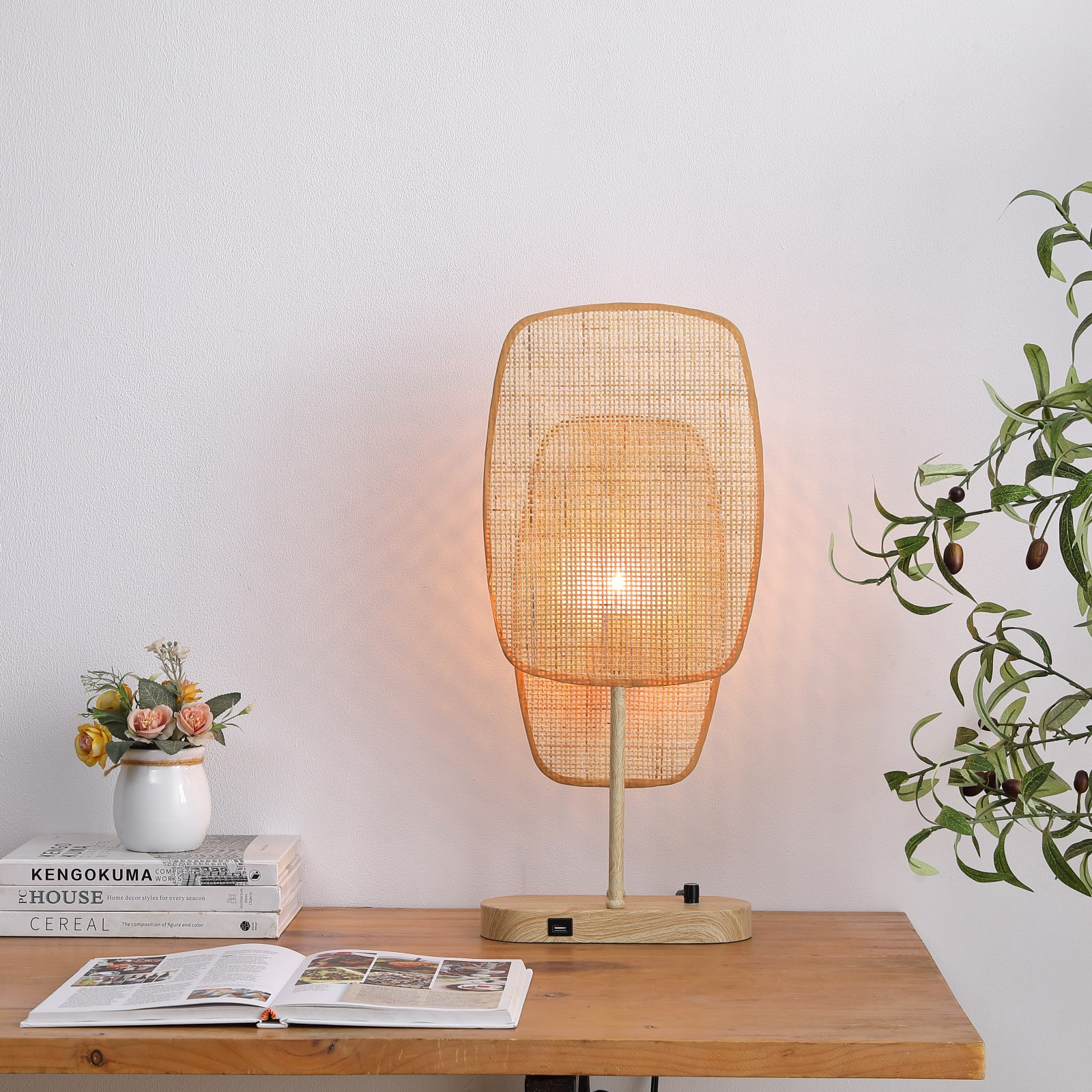 Amud Table Lamp — installation 1