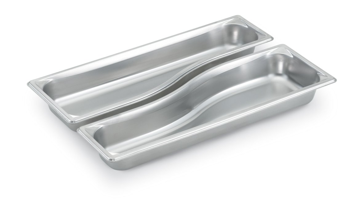 Full-size 2 ½-inch-deep Super Pan® stainless steel super shape long wild pan