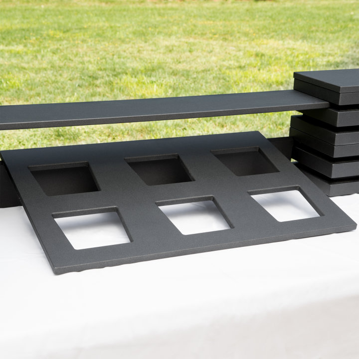 Cubic Display Shelves and Crossbars