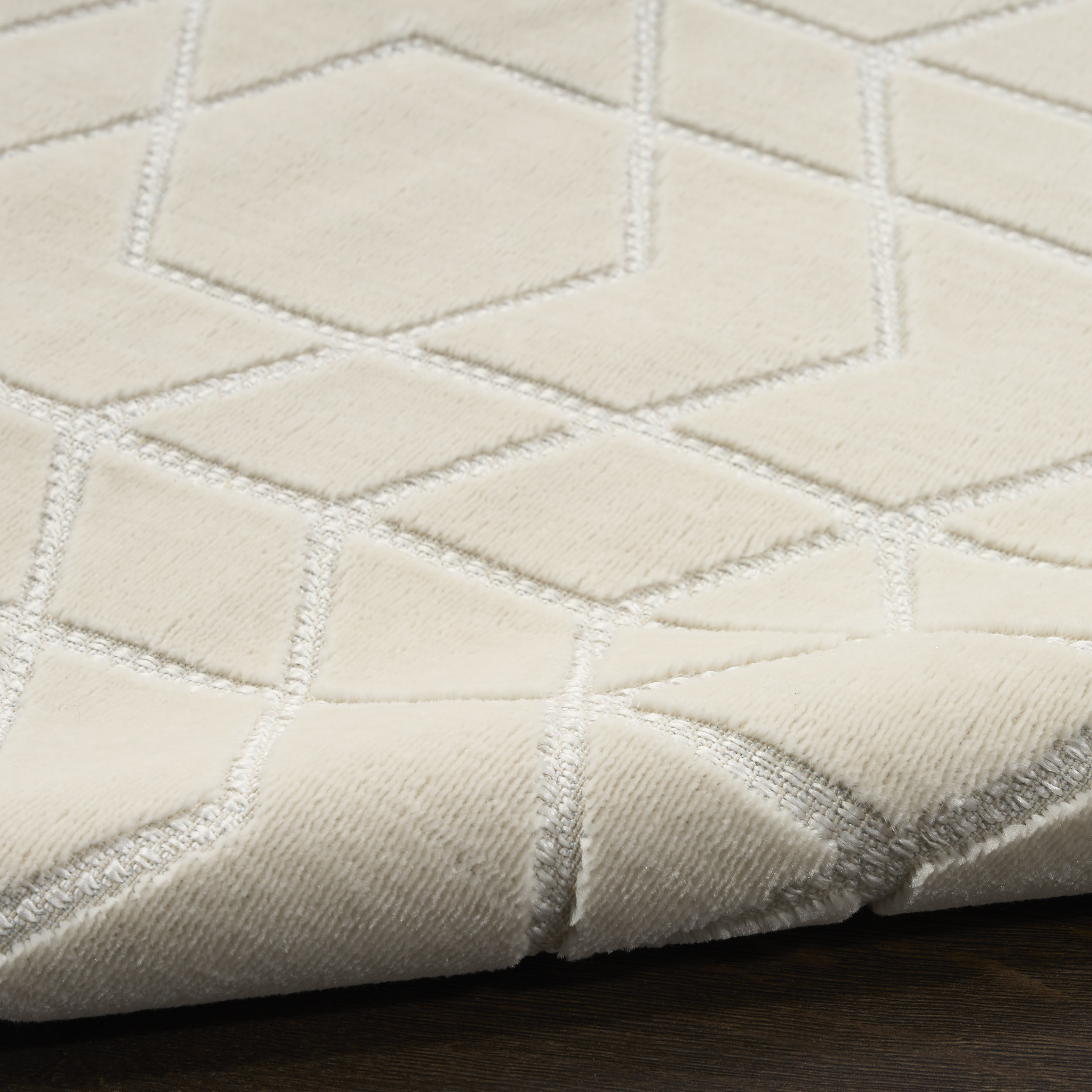 Nourison Washable Charm 2' x 3' Ivory Modern Indoor Rug