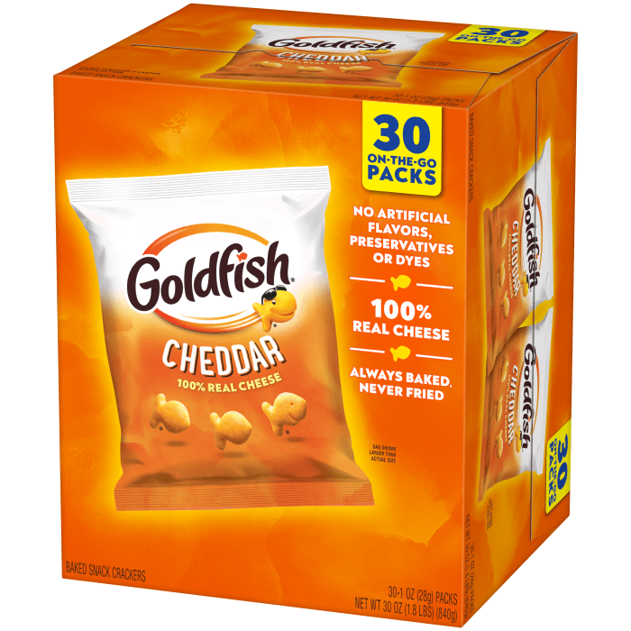 Goldfish® Cheddar Crackers, 30 count box, 1 oz, bag - Right Angle Image