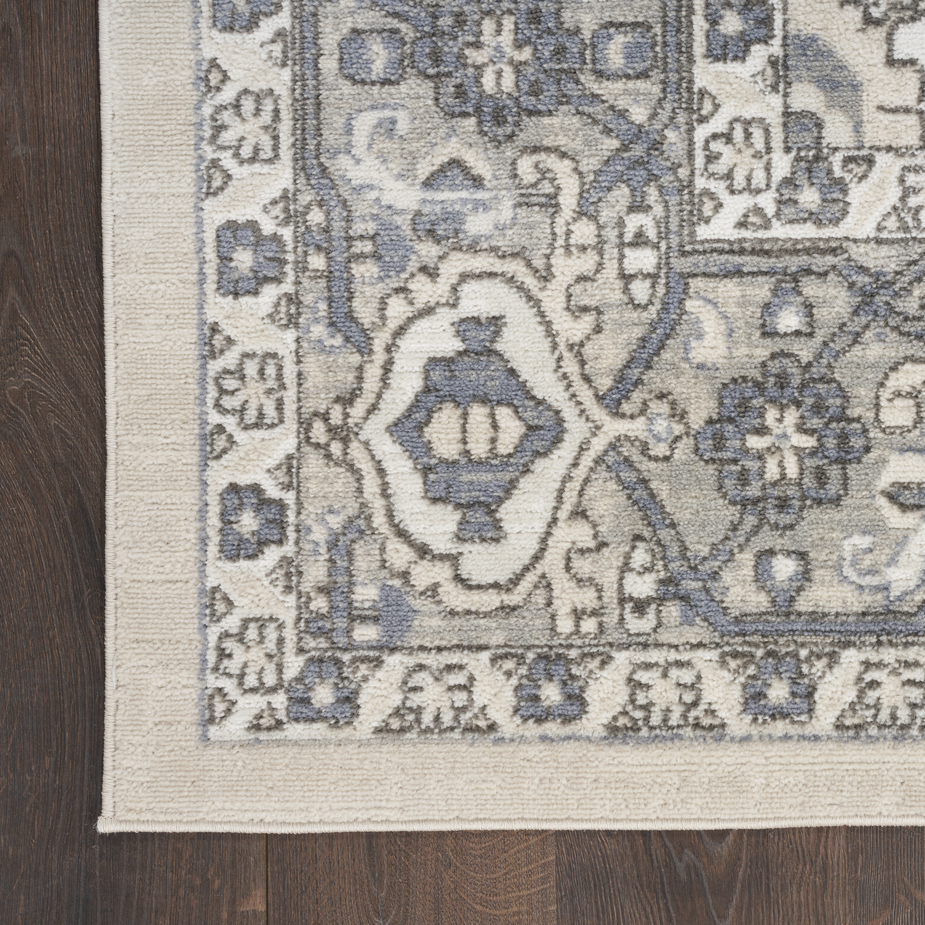 Nourison Quarry 6' x 9' Ivory Blue Vintage Indoor Rug