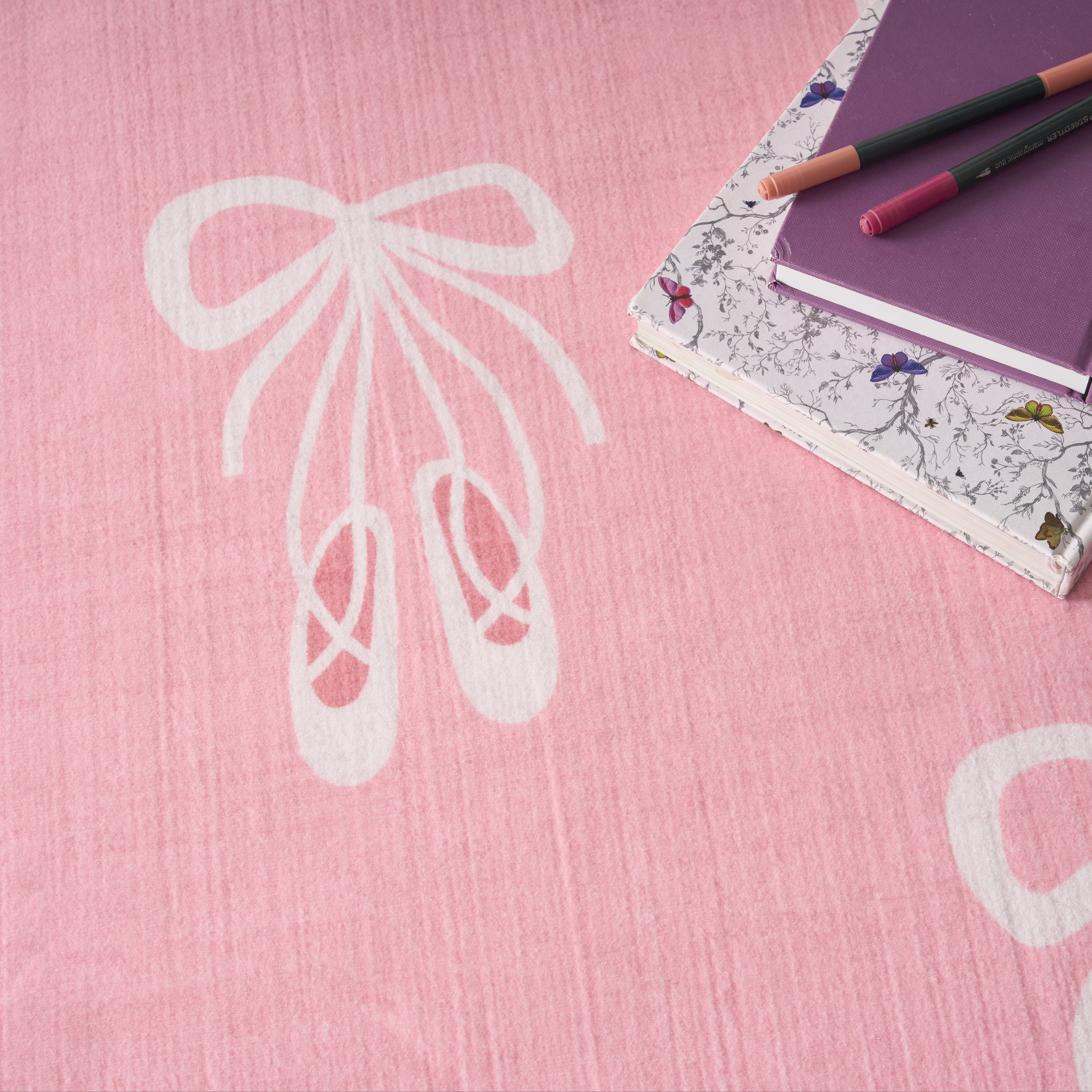 Nourison Imagination 4' x 6' Pink Kids Indoor Rug