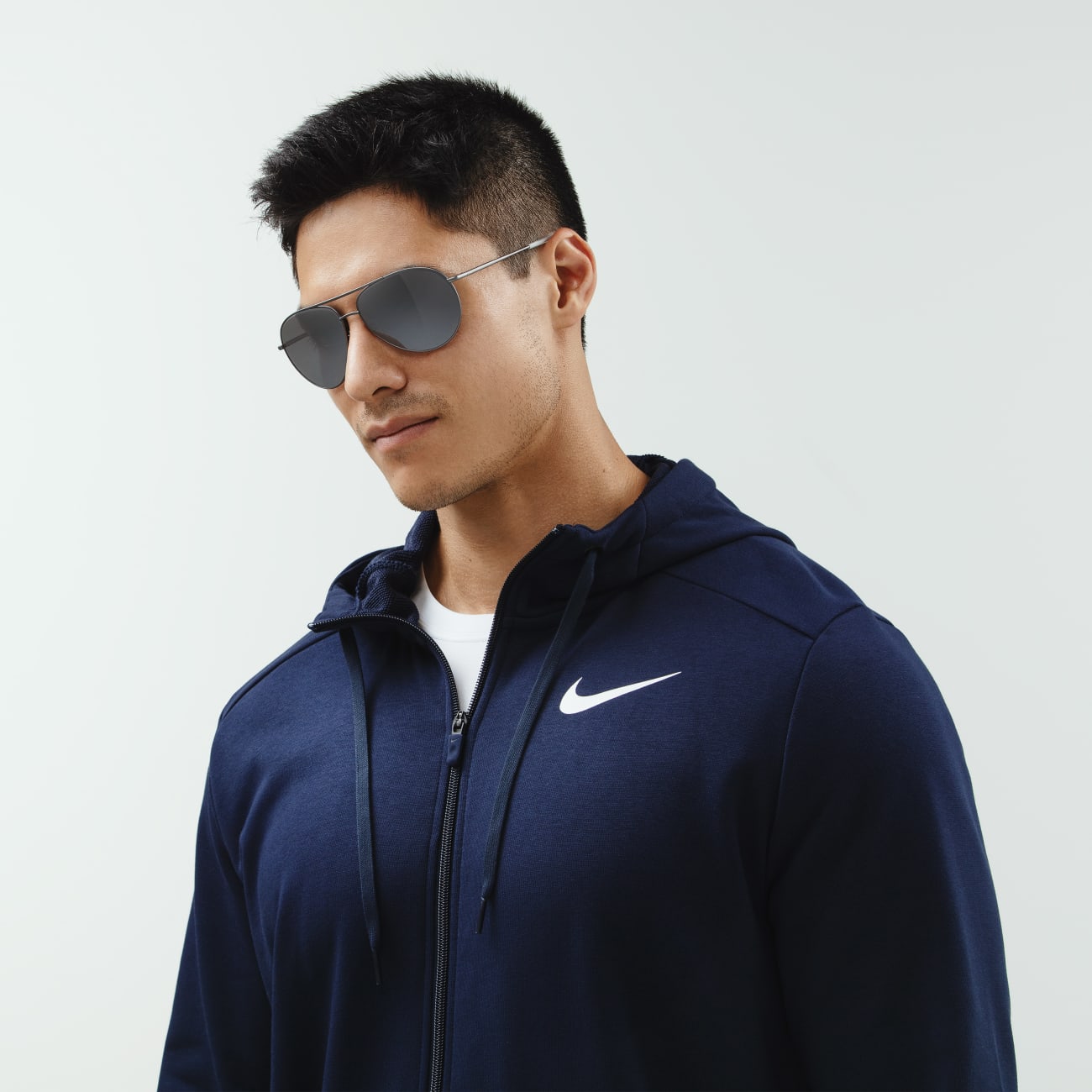 Nike Chance Mirrored Lifestyle Image 2