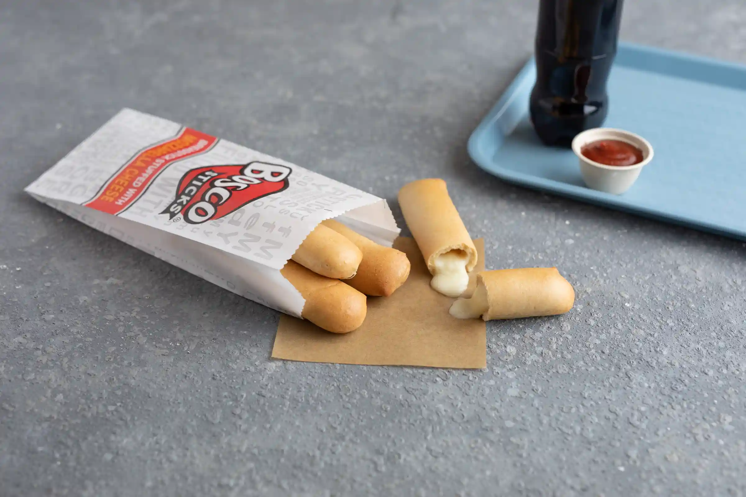 Bosco® Individually Wrapped Whole Grain Cheese Stuffed Breadsticks, 2.50 oz. https://images.salsify.com/image/upload/s--YCriKHs3--/q_25/vux2bcmullwmfq6dmyr6.webp