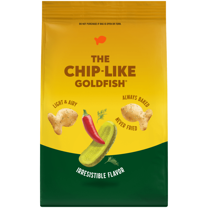 Goldfish® Spicy Dill Pickle Baked Snacks, 4.8 oz, bag - Back Image