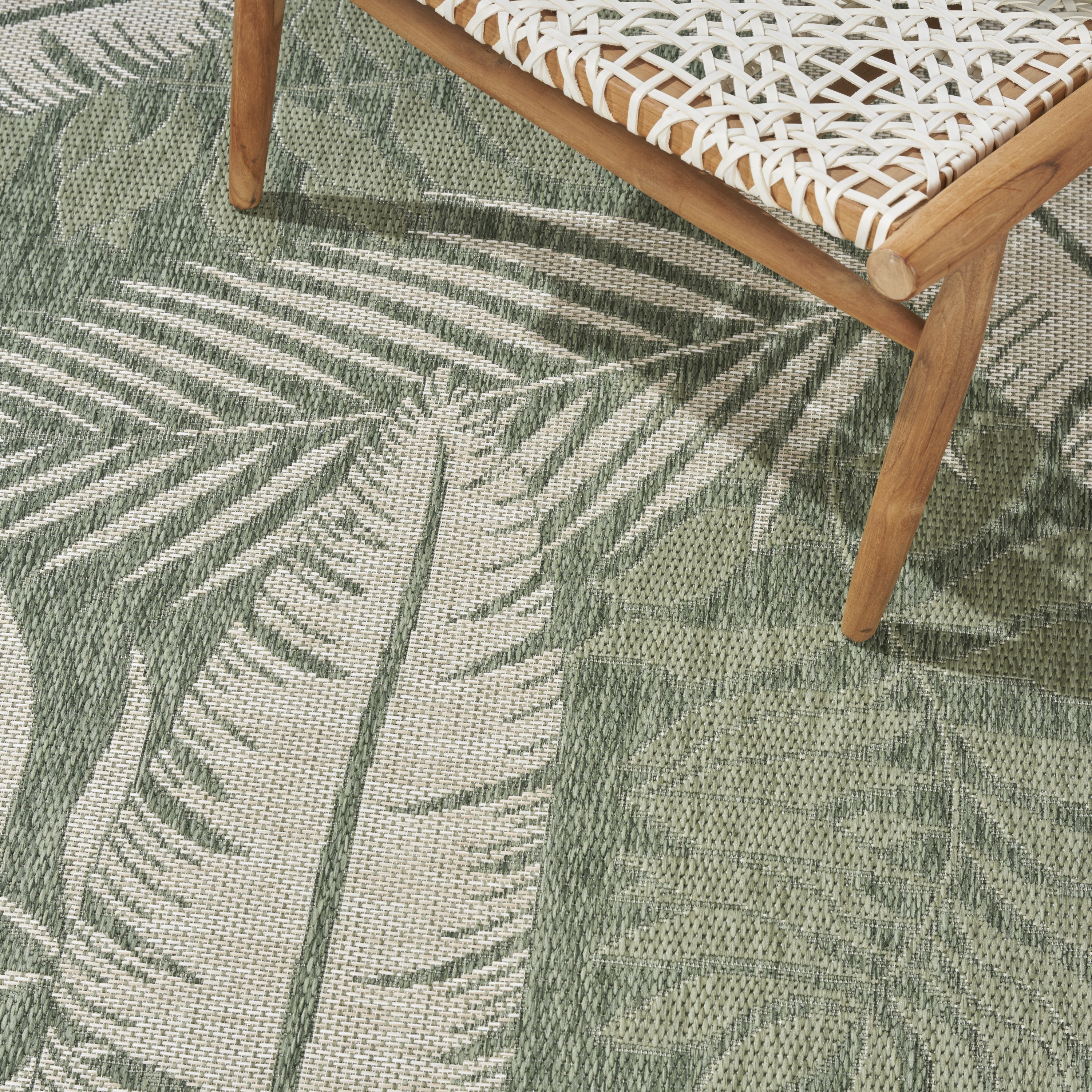 Nourison Garden Oasis 3' x 5' Green Ivory Outdoor Rug