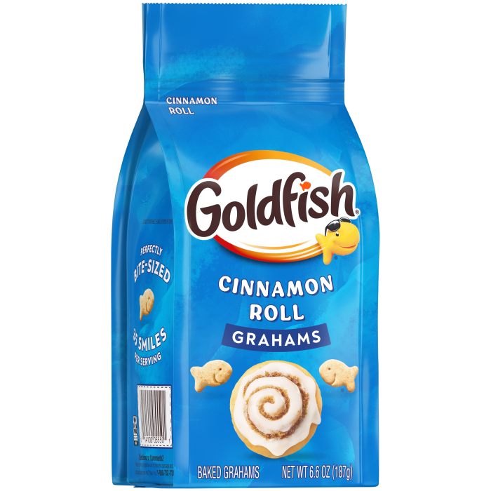 Goldfish® Cinnamon Roll Baked Grahams, 6.6 oz, bag - Left Angle Image