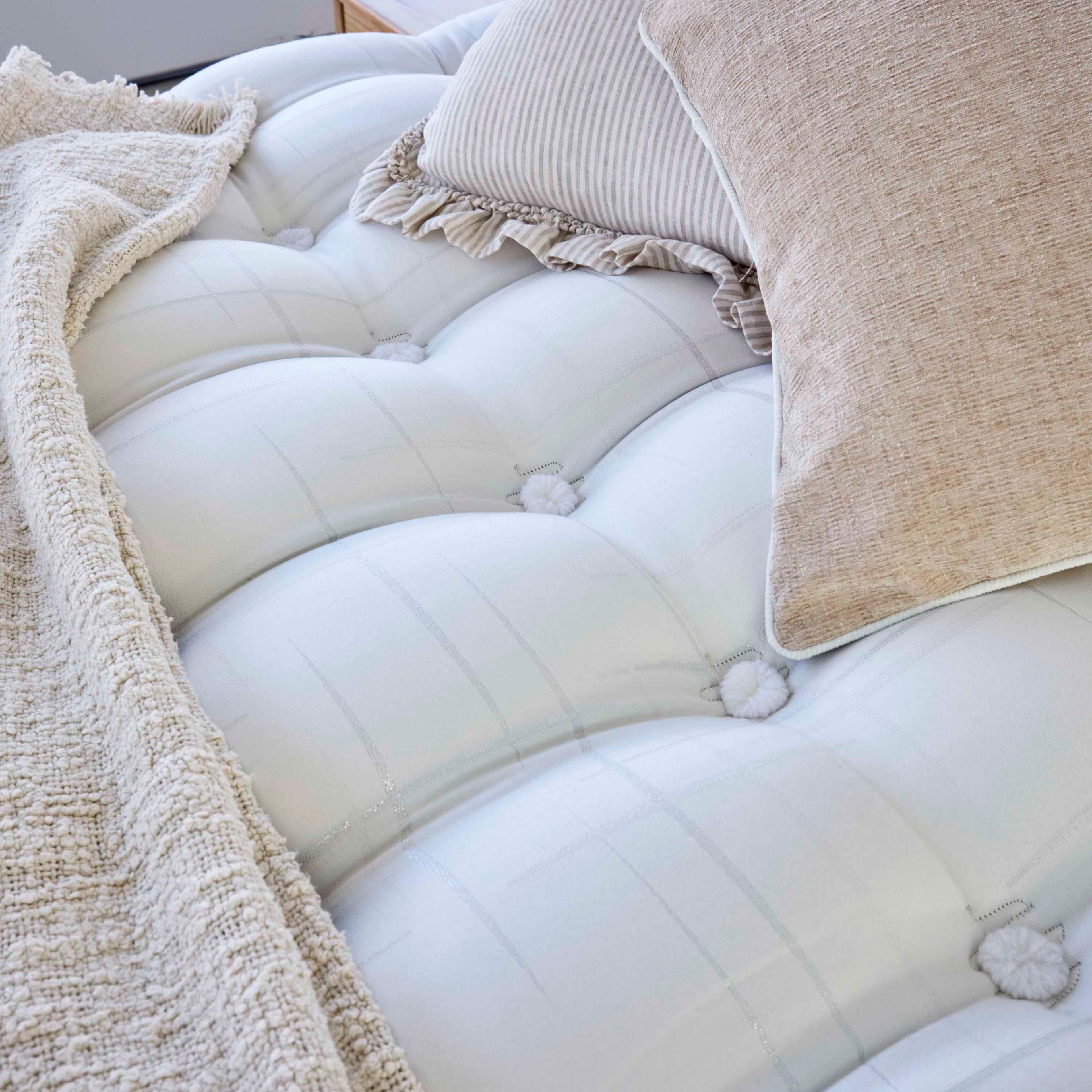 Detail image of the  Aireloom Karpen Ivory Mattress, Firm from Forty Winks