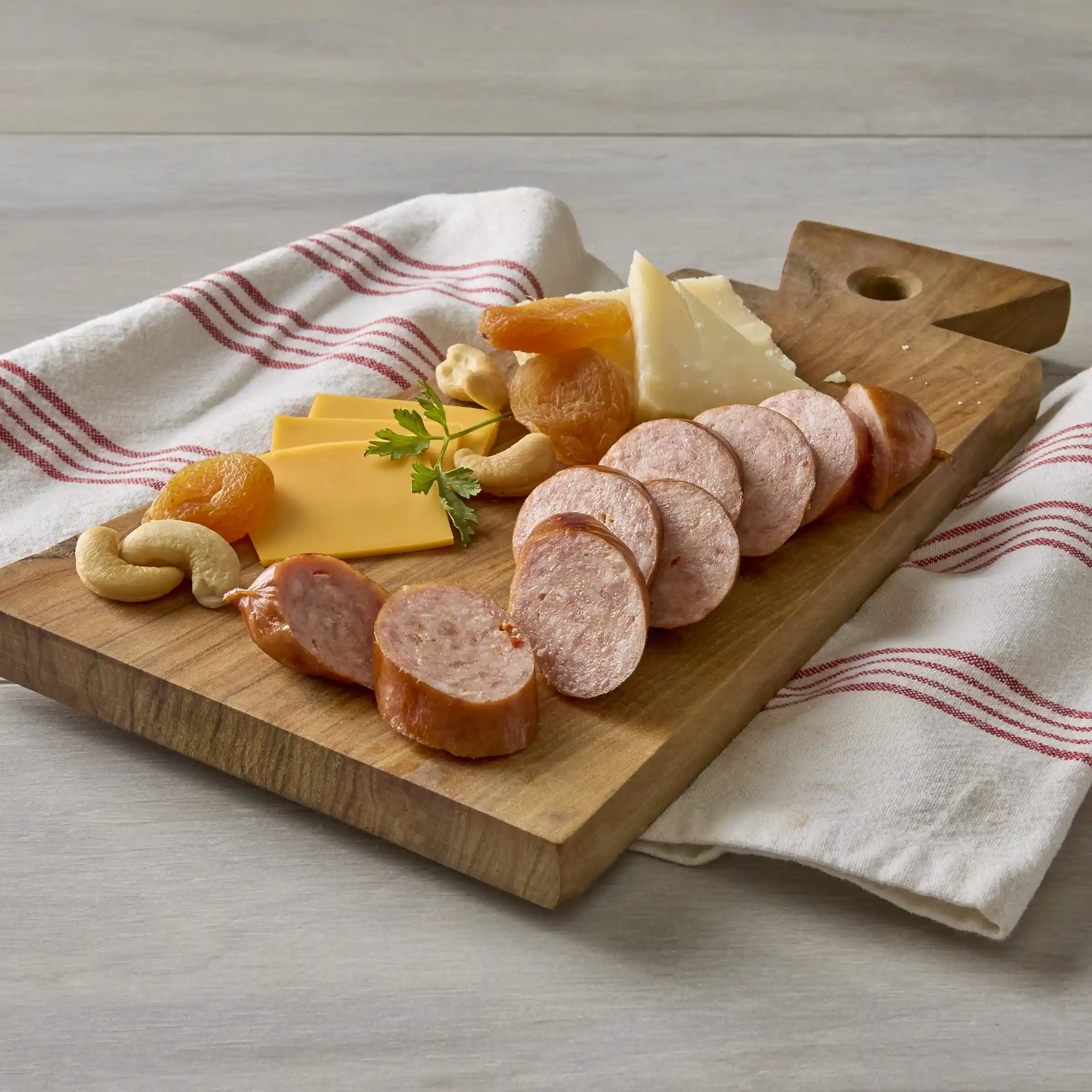 Hillshire Farm® Hot Smoked Sausage Links, 5:1  https://images.salsify.com/image/upload/s--IhDXfuW6--/q_25/geitziajquucq9677lec.webp