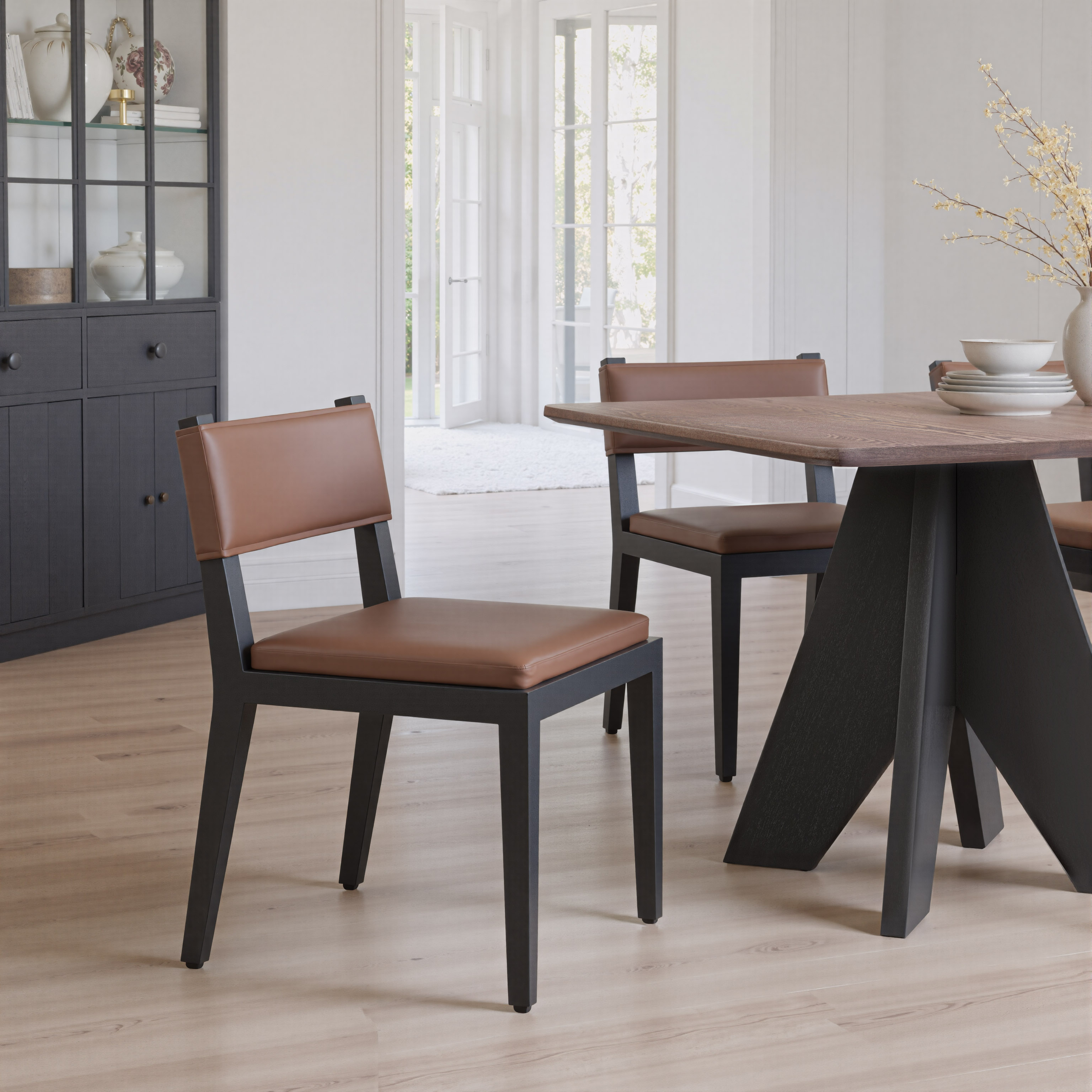 Roxas Dining Chair (Set of 2) Brown product image