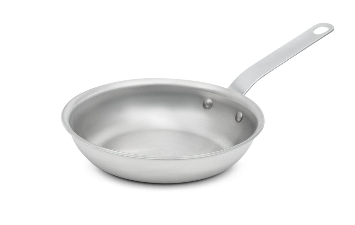 8-inch Wear-Ever® aluminum fry pan with natural finish and plated handle