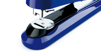 The high-performance steel mechanism ensures clean, even stapling.