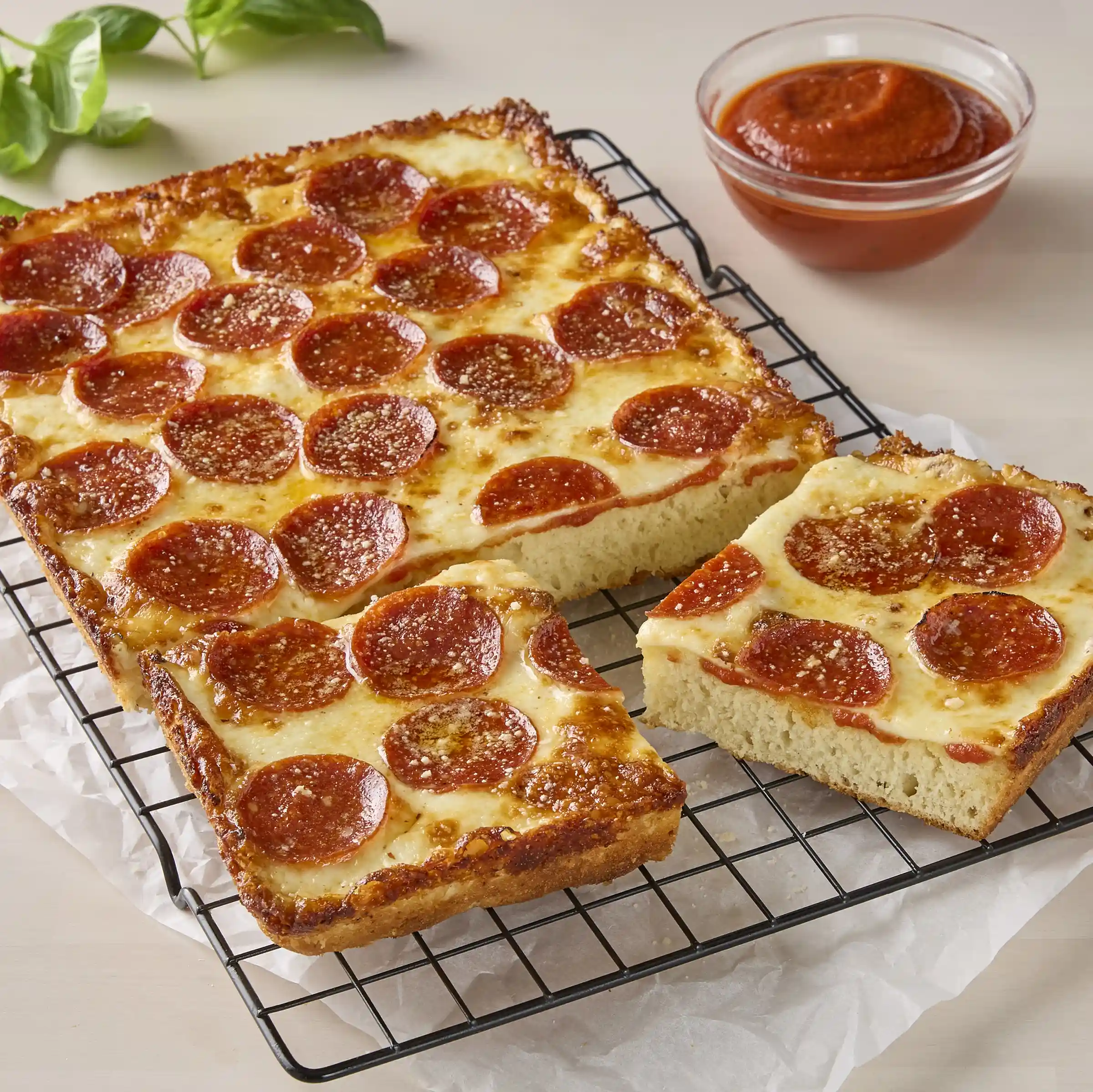 Hillshire Farm® Sliced Pepperoni, 12 slices per oz. https://images.salsify.com/image/upload/s--1TgHDg1t--/q_25/56a4d7012fefb99192afbf0d92a465c65c18f4de.webp