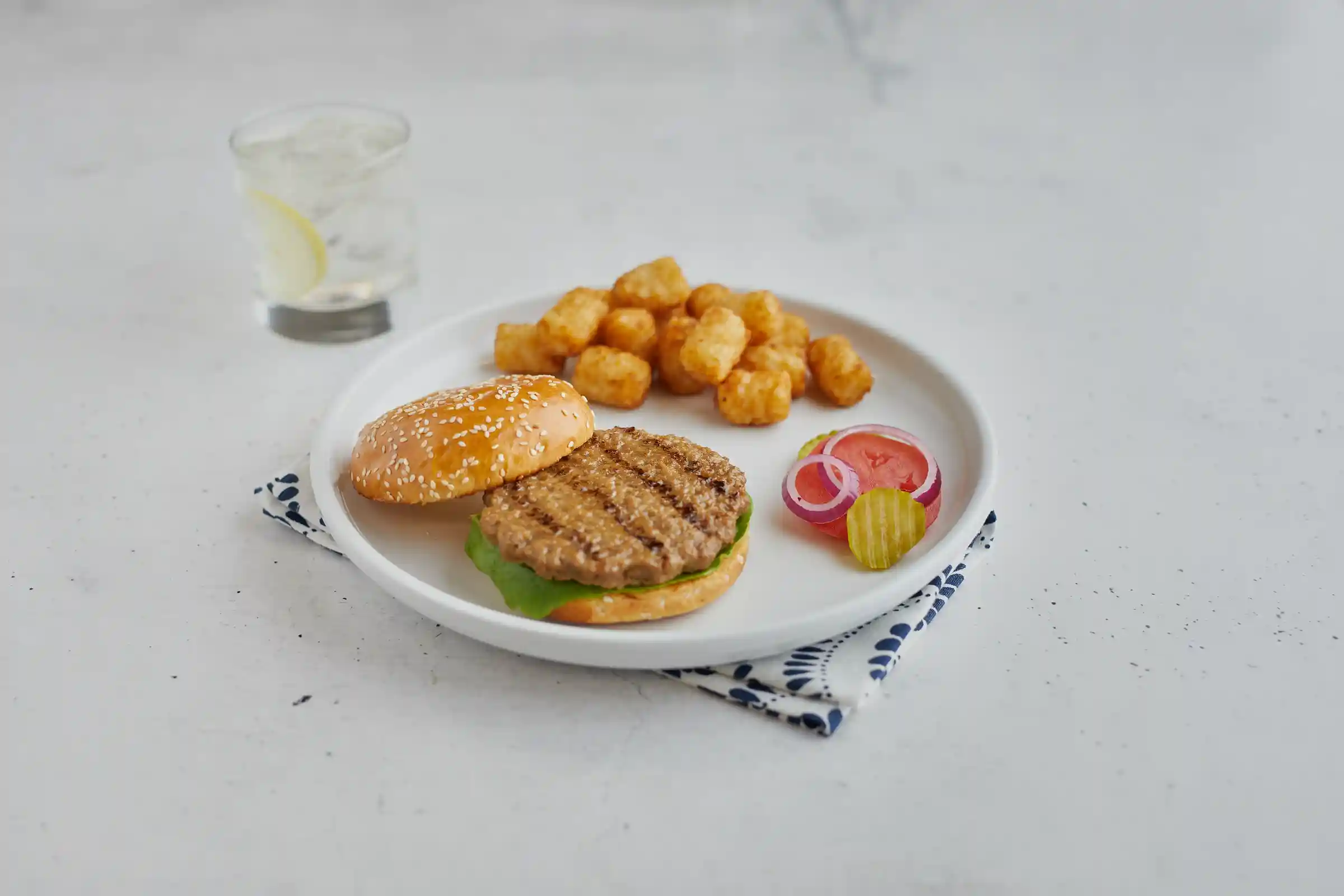 AdvancePierre™ Fully Cooked Flamebroiled Beef Patties, 2.30 oz https://images.salsify.com/image/upload/s--qkIArP56--/q_25/d0oakgrtzst7tybr1xxk.webp