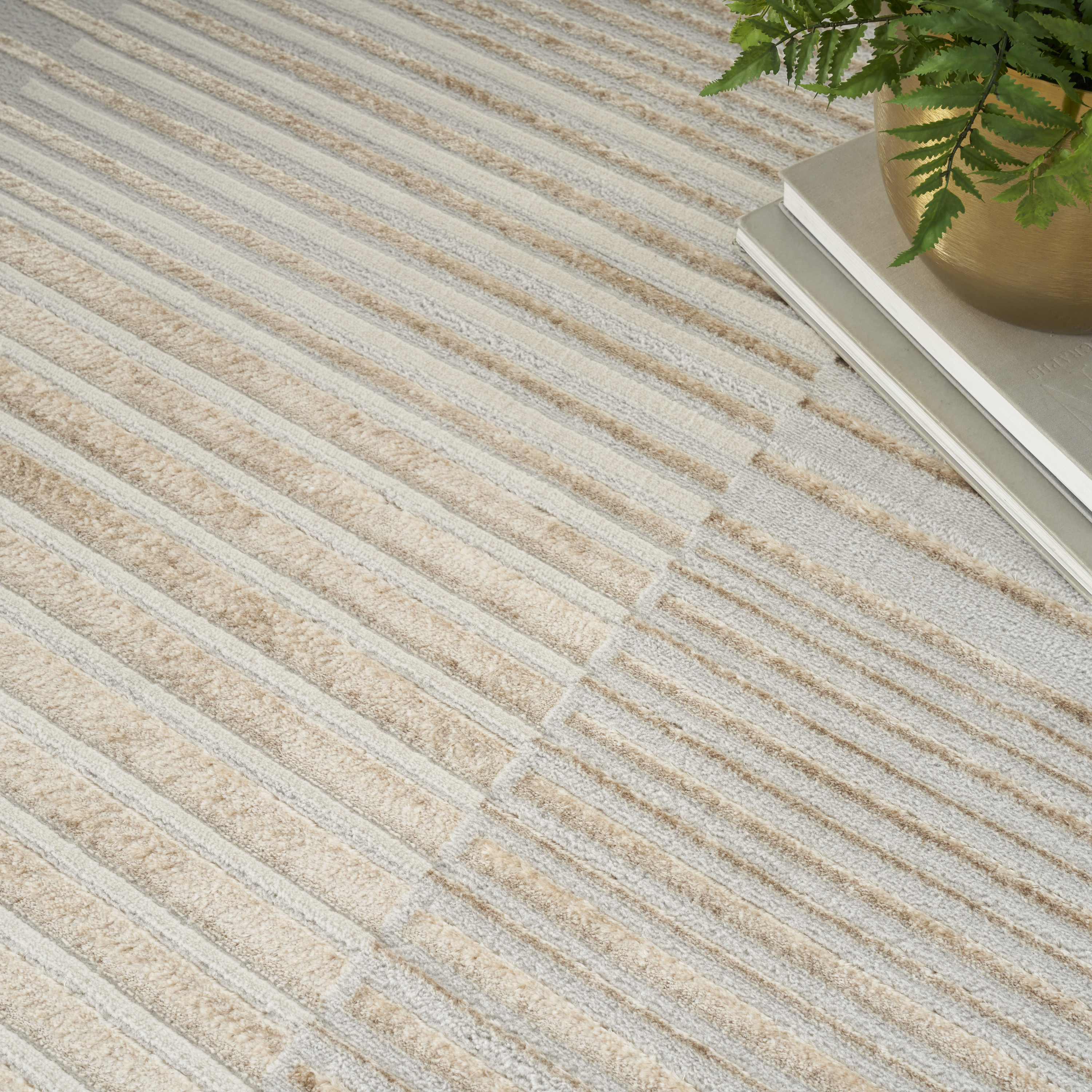 Nourison Splash 5'3" x 7'3" Beige Silver Modern Indoor Rug