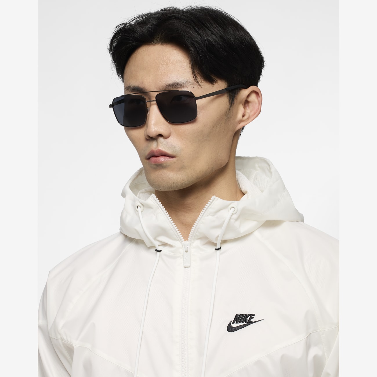 Nike Traveler Strike Polarized Lifestyle Image 2