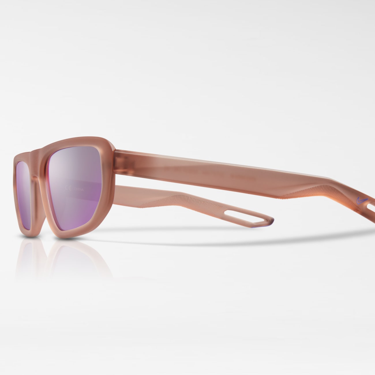 Nike NV04 Mirrored Style Image