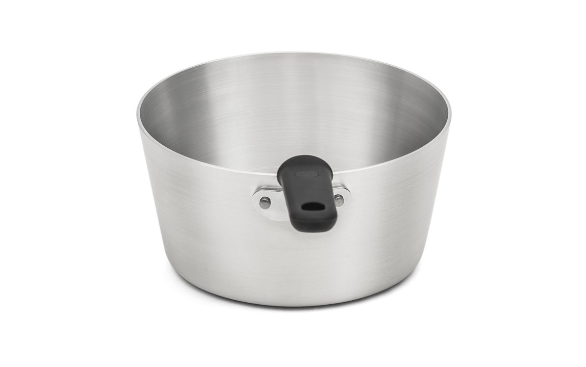 3 ¾-quart Wear-Ever® tapered aluminum saucepan with natural finish and silicone handle