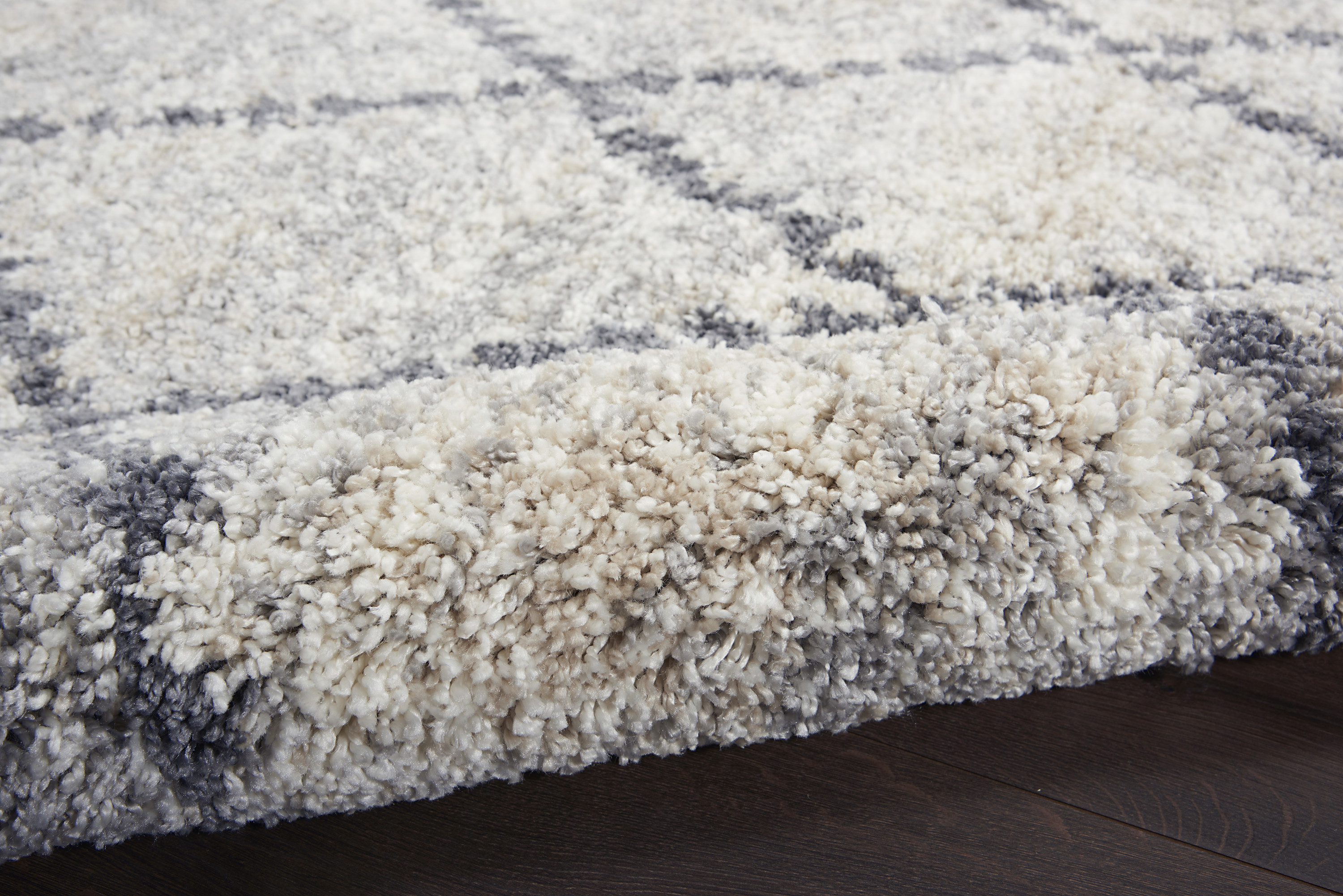 Nourison Oslo Shag 4' x 6' Silver Grey Shag Indoor Rug