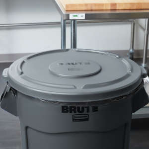 Rubbermaid Commercial, BRUTE, Self-Draining, Round, Resin, 55 gal, Gray, Receptacle Lid