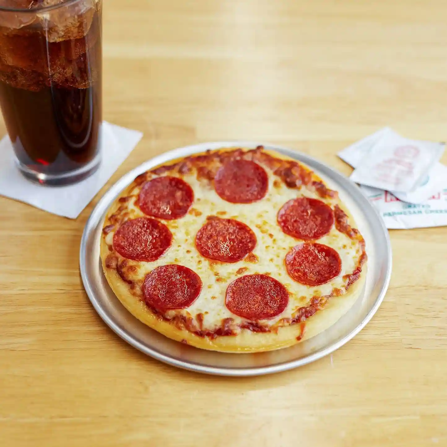 Hillshire Farm® Sliced Pepperoni, 14 slices per oz. https://images.salsify.com/image/upload/s--6TB1LTi---/q_25/kn7yw9swmwbifvcyflme.webp