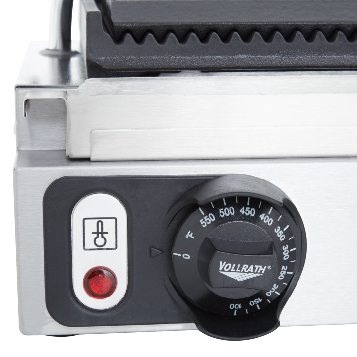 Double 208- to 240-volt Cayenne® sandwich press with panini-style, cast-iron plates