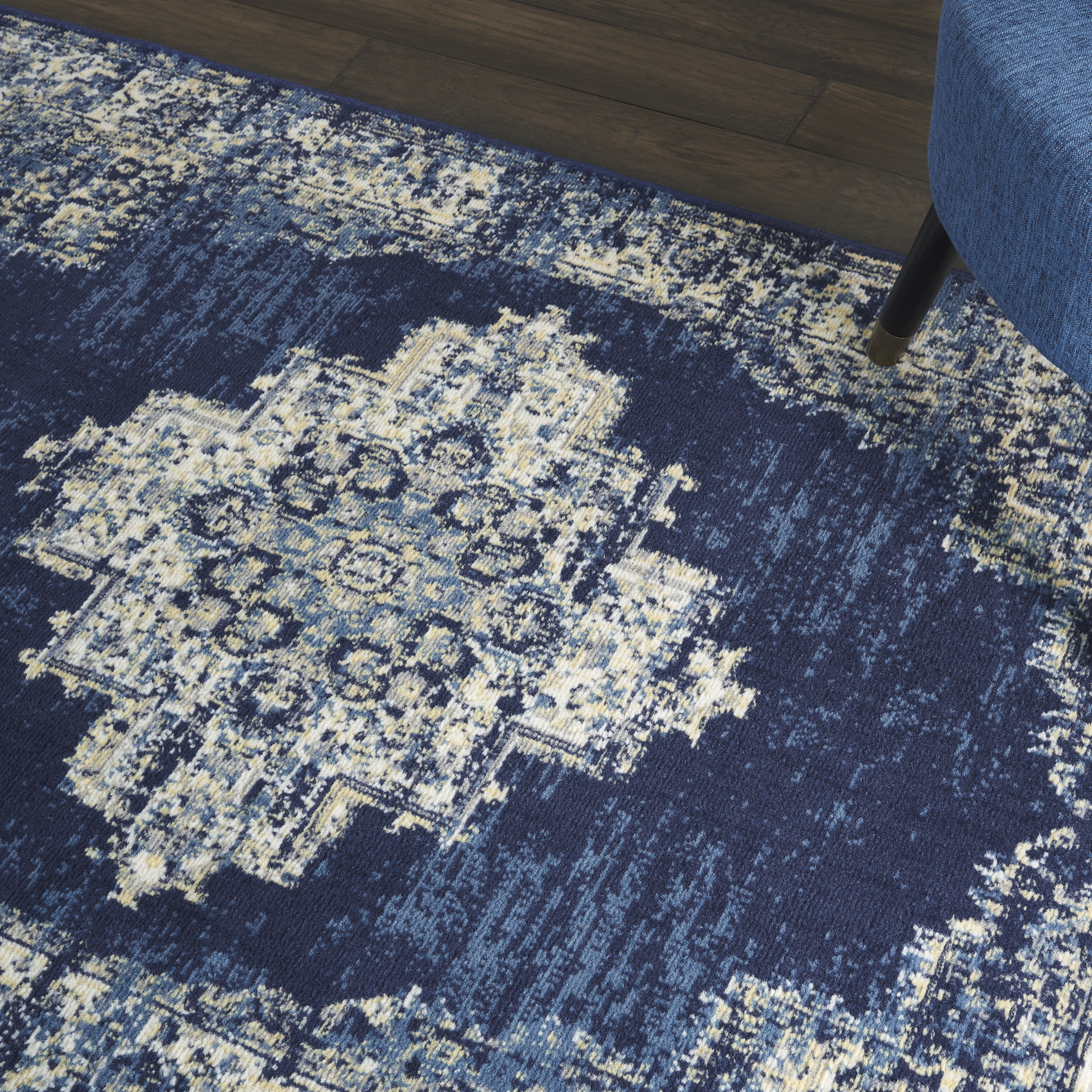 Nourison Grafix 5'3" x 7'3" Navy Blue Vintage Indoor Rug