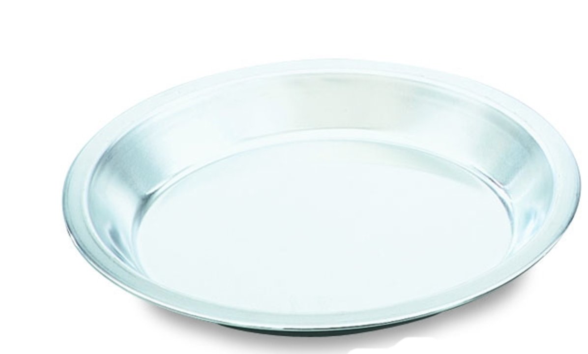 9-inch Wear-Ever® aluminum pie plate in natural finish