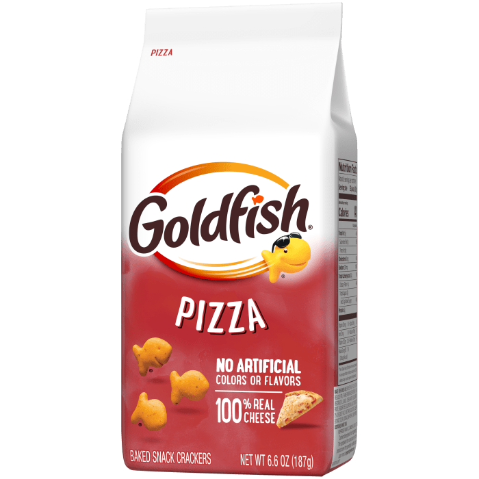 Goldfish® Pizza Baked Snack Crackers, 6.6 oz, bag - Right Angle Image