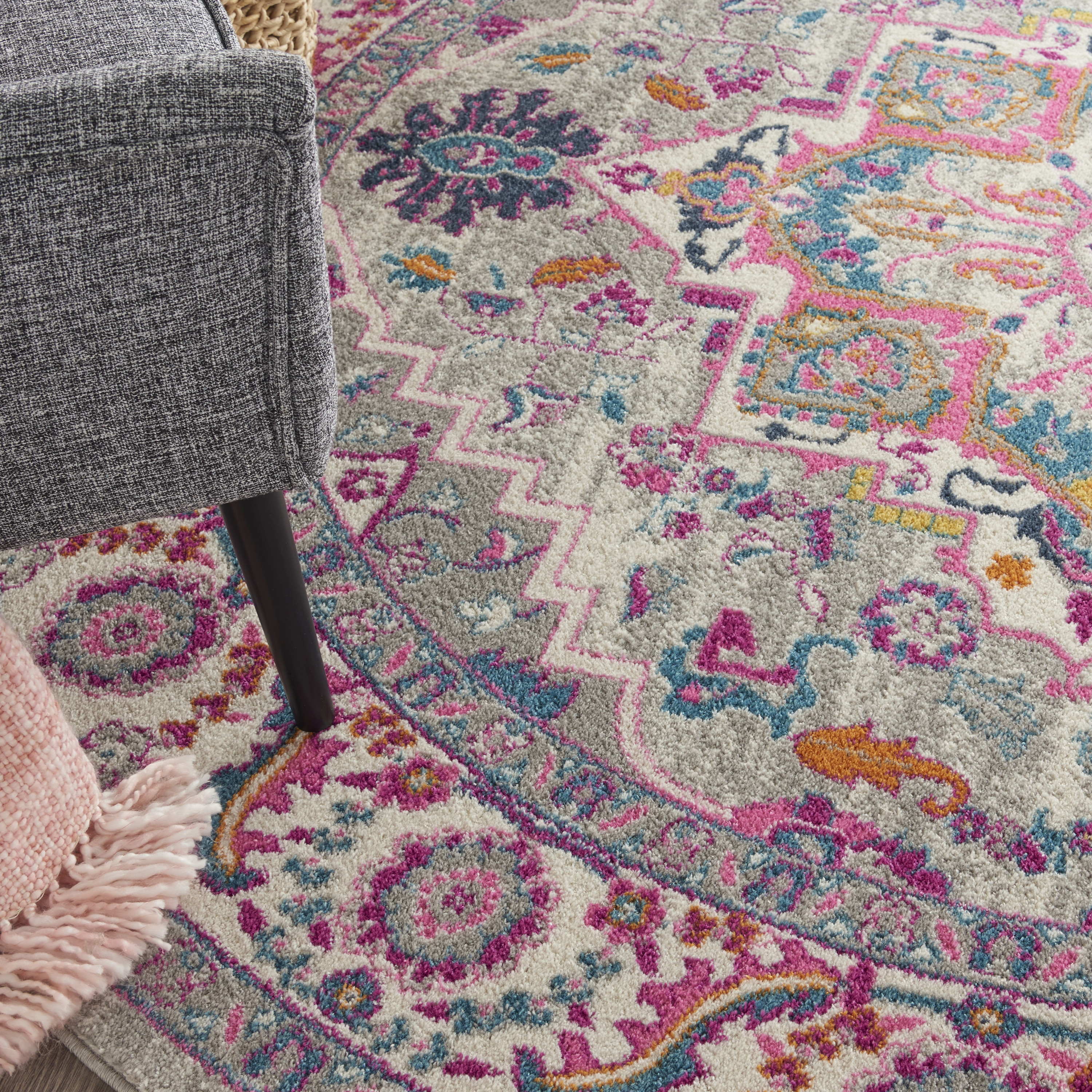 Nourison Passion 8' x Round Light Grey Pink Bohemian Indoor Rug