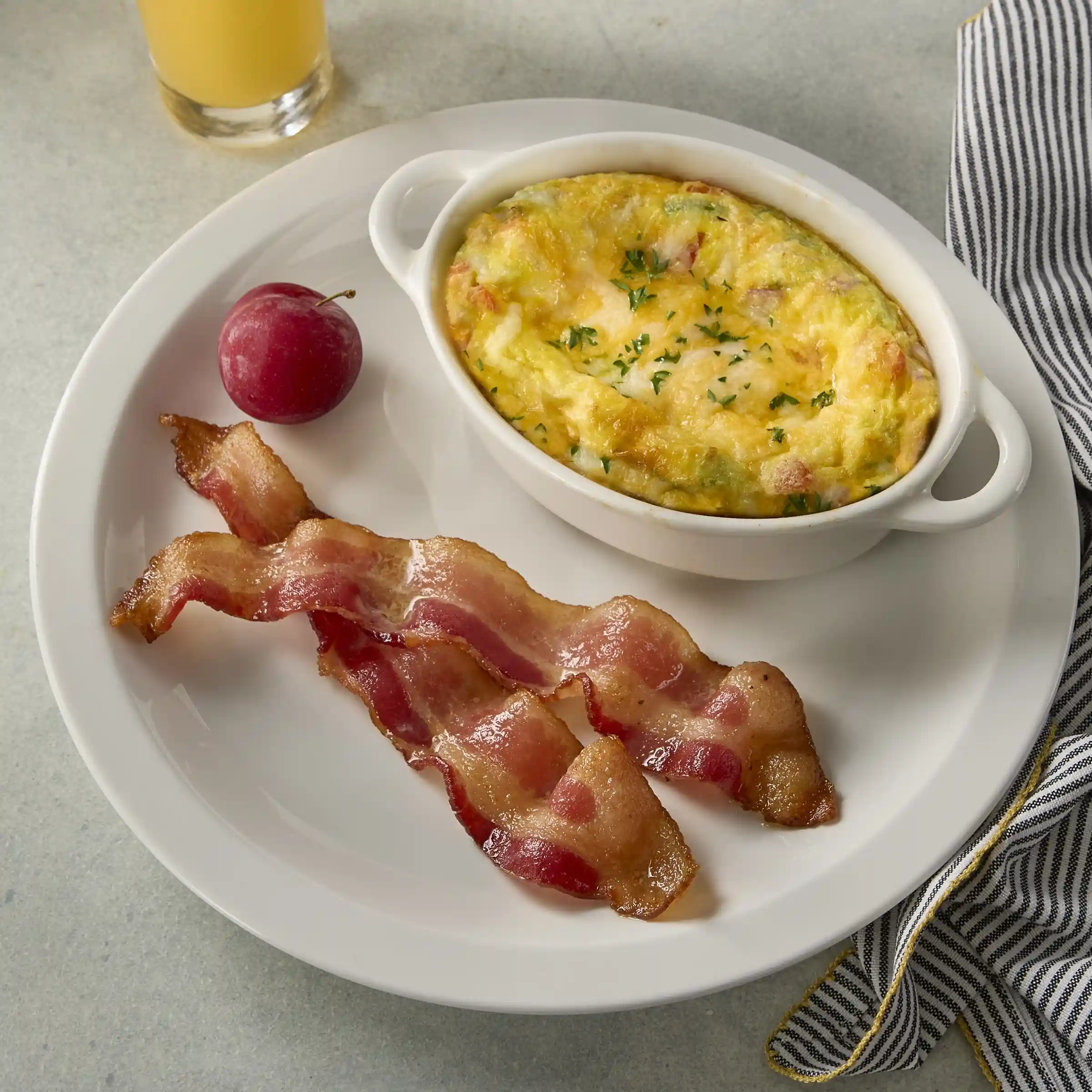 Wright® Brand Naturally Hickory Smoked Thick Sliced Bacon, 10-14 Slices Per Pound_image_1