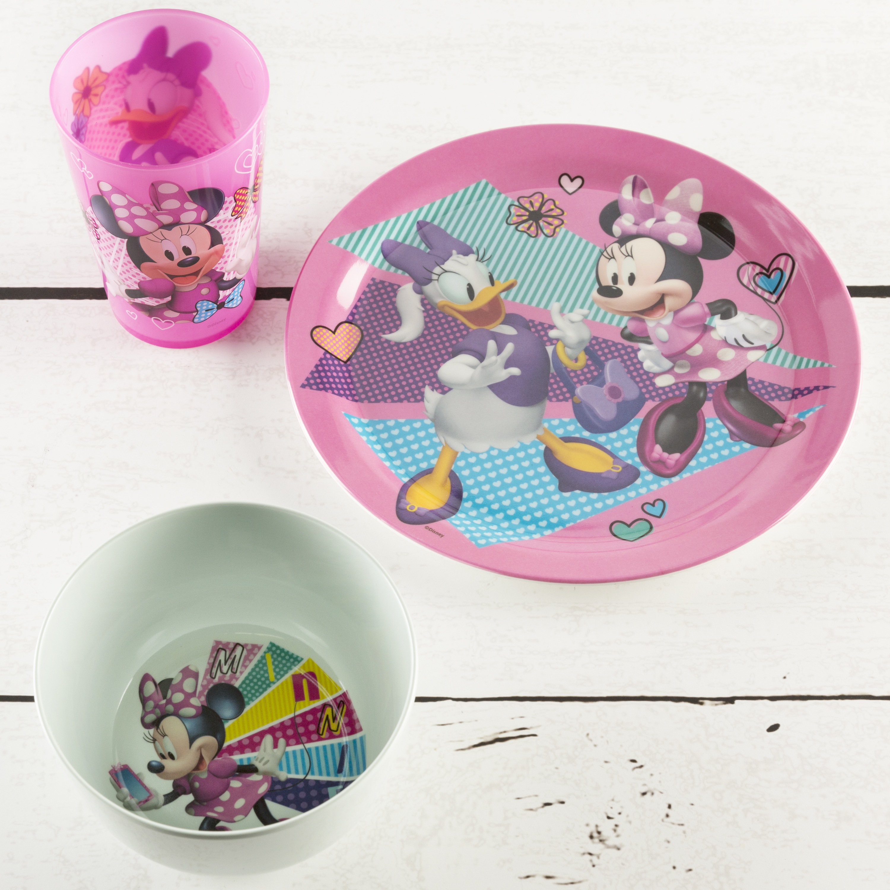 Disney Dinnerware Set, Minnie Mouse, 5-piece set slideshow image 4 Disney Dinnerware Set, Minnie Mouse, 5-piece set slideshow image 4