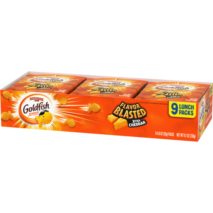 Goldfish® Xtra Cheddar, 9 count box, 0.9 oz, bag - Right Angle Image