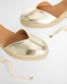 Isla Espadrille Wedges Gold