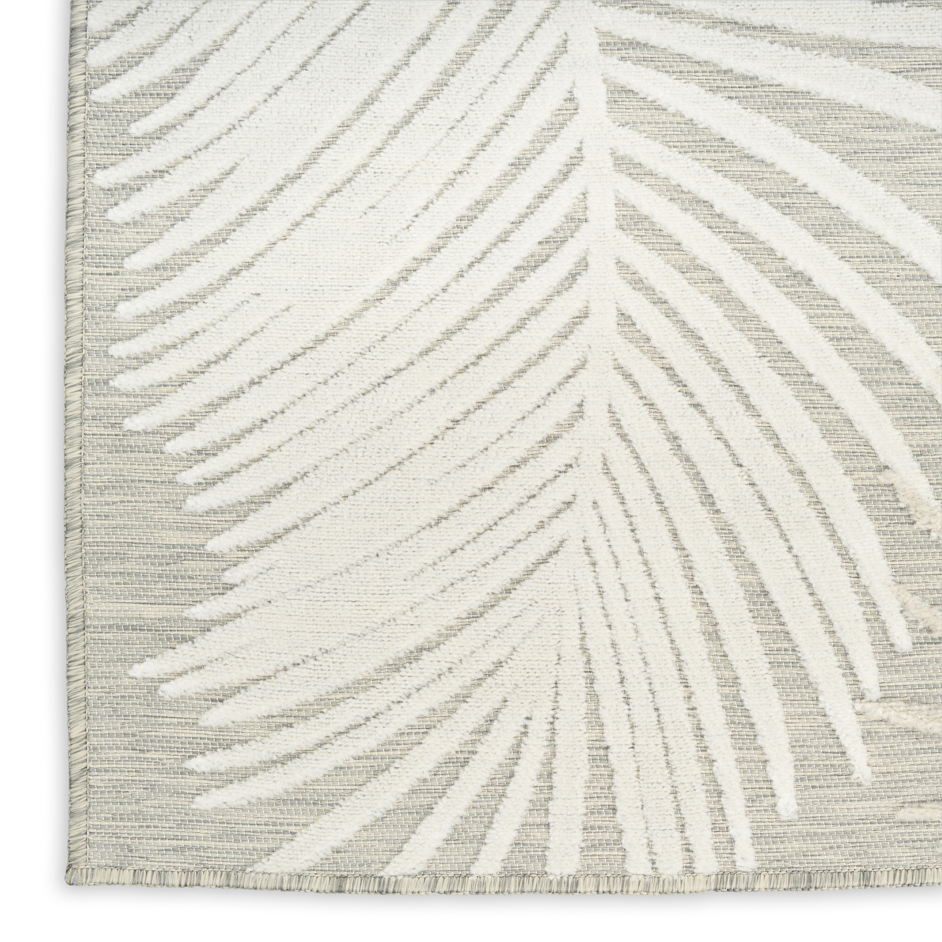 Nourison Suncoast 5'3" x 7'3" Grey Tropical Rug