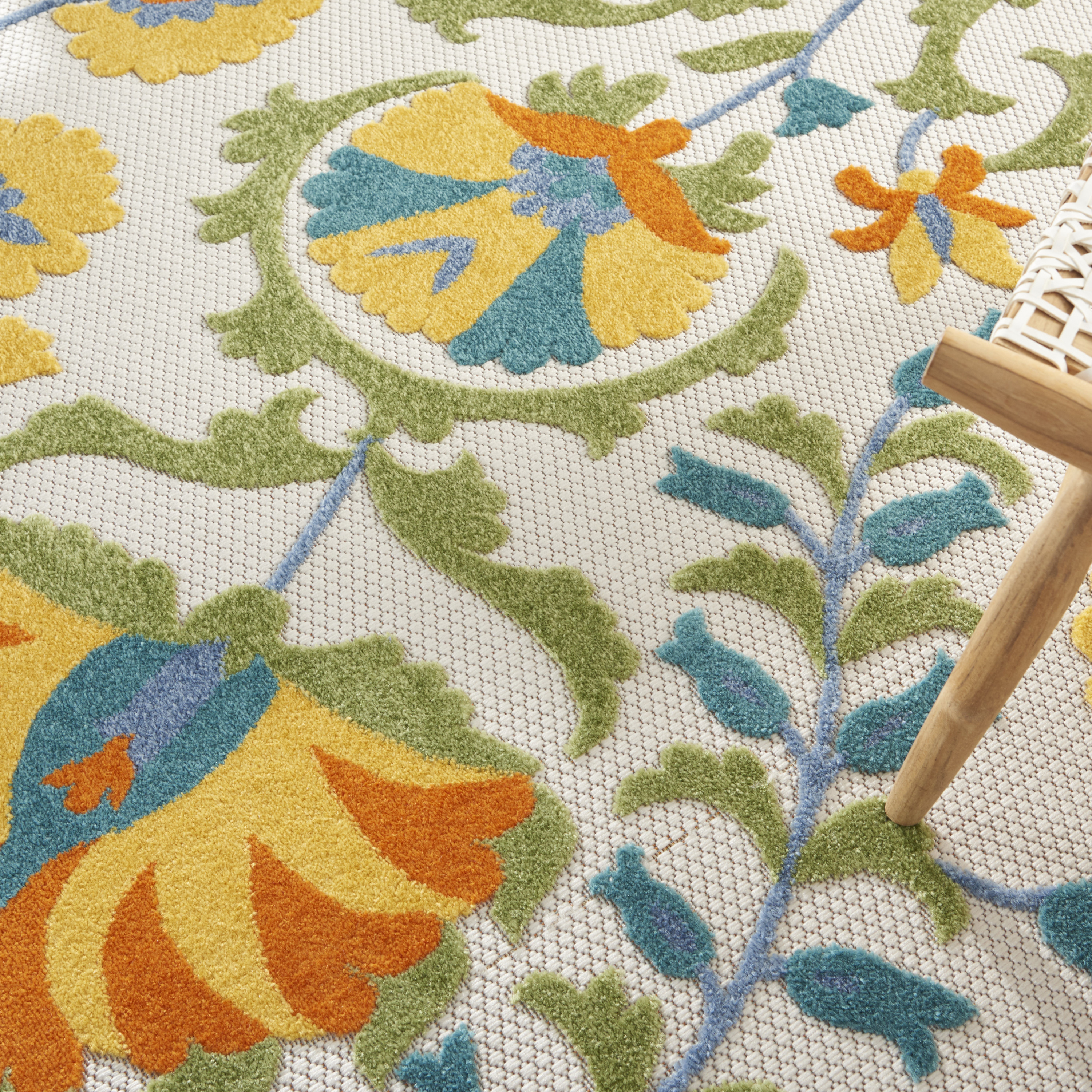 Nourison Aloha 7'10" x Round Multicolor Transitional Rug