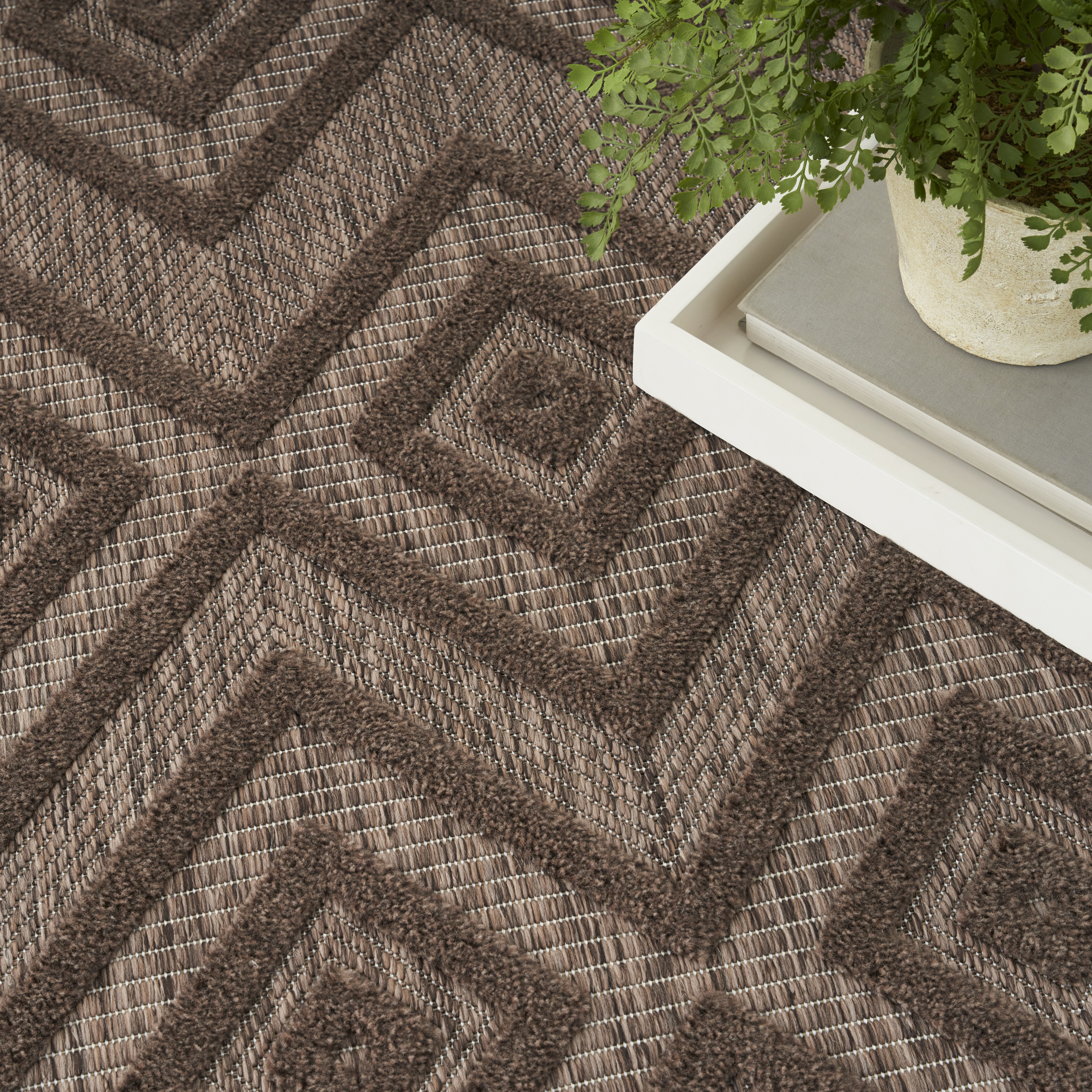 Nourison Versatile 4' x Round Brown Modern Rug
