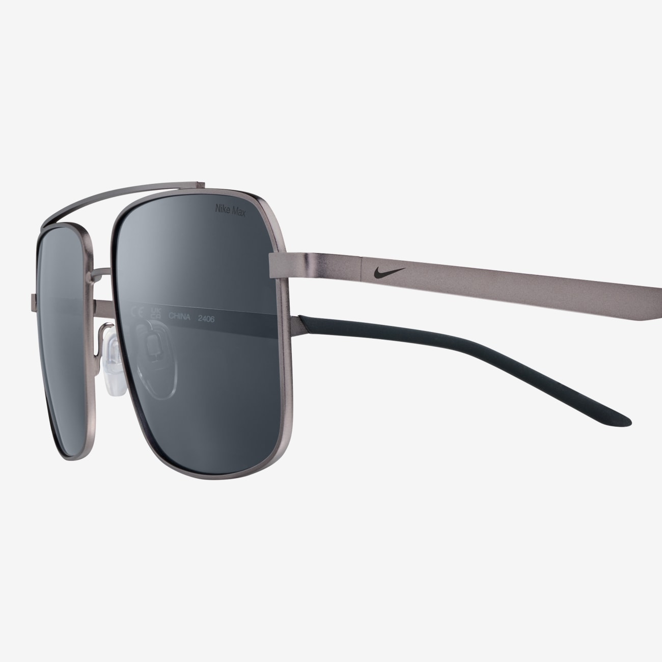 Nike Traveler Strike Polarized Style Image